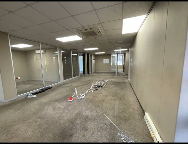 498.50M² OFFICE TO LET IN BRYANSTON